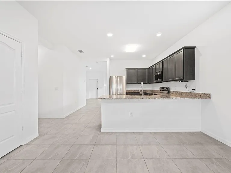 2928 NW 27th St — Photo 19