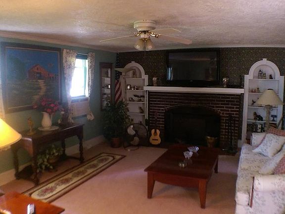 5th image of 345 10th St