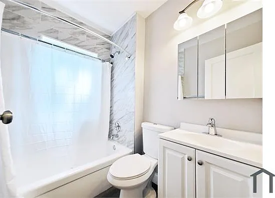 3447 Altamont Ave #1 — Photo 8