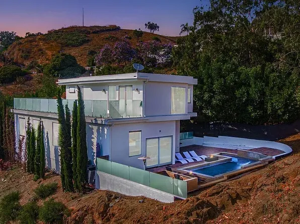 6696 Lakeridge Rd, Los Angeles, CA 90068