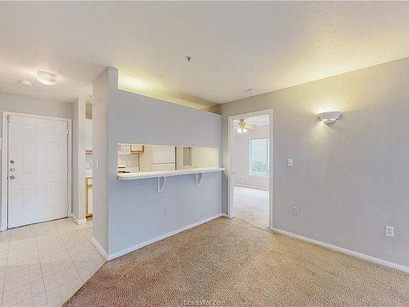 5th image of 523 Southwest Pkwy APT 103