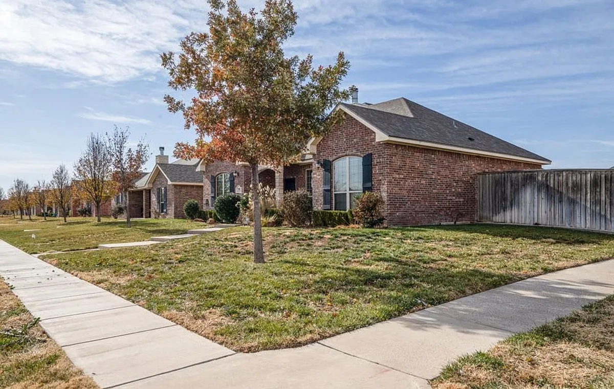 Building Photo - 7900 Shreveport Dr