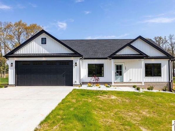 102 Ironwood Dr, Murray, KY 42071