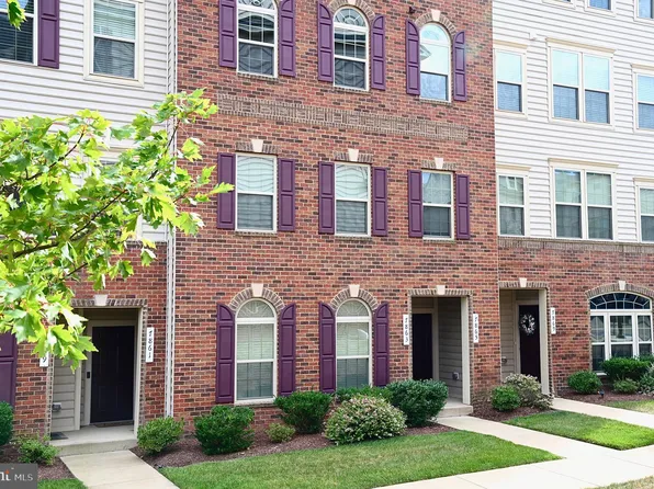 7865 Culloden Crest Ln, Gainesville, VA 20155