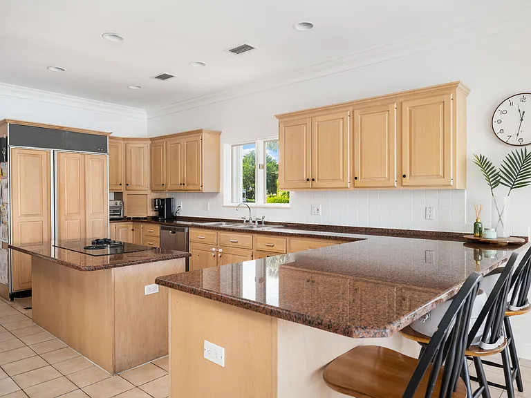 266 Riverway Dr — Photo 12