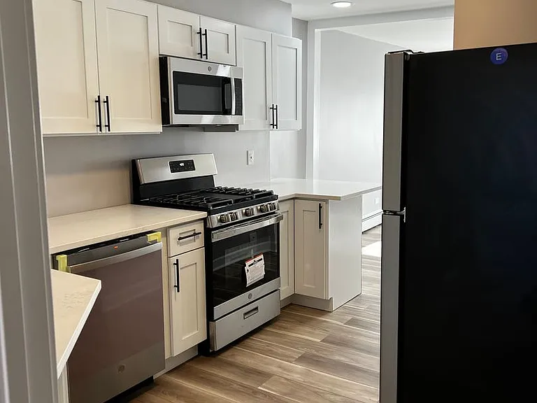 Salt Creek Apartments — Photo 26