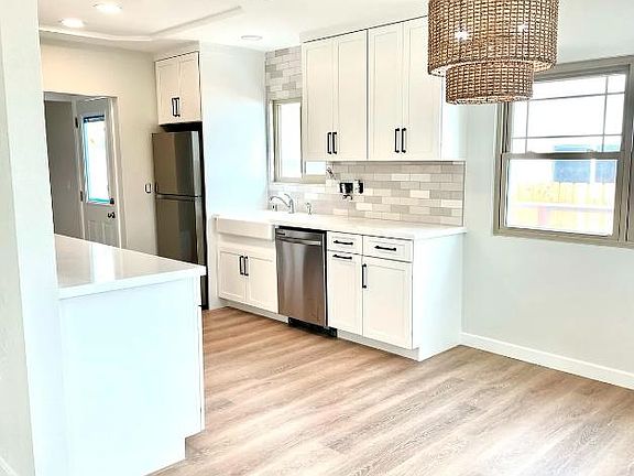 5th image of 3718 Nile St