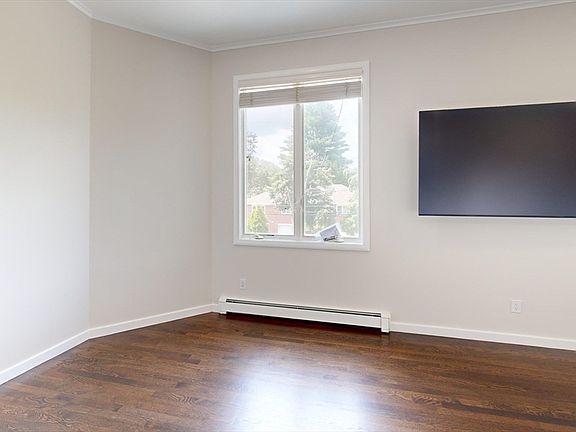 3rd image of 56 Cynthia Rd