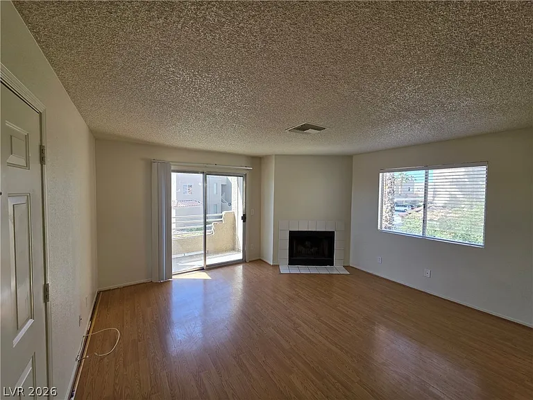 2200 Highpointe Dr #201 — Photo 37