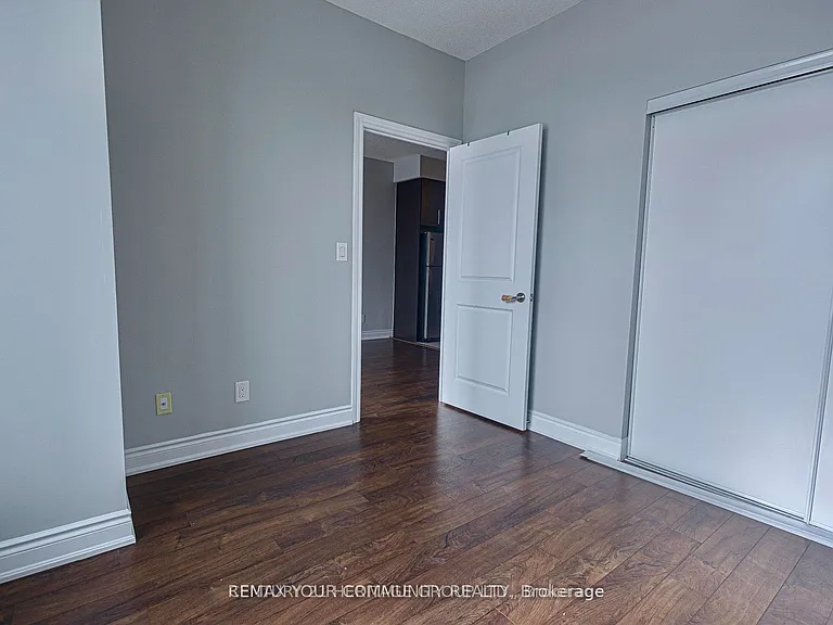 325 S Park Rd #1210 — Photo 10