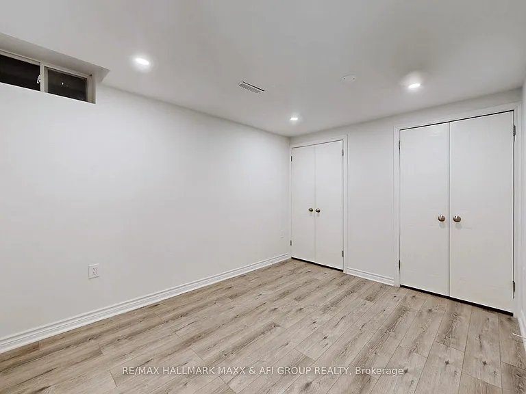 719 Shanahan Blvd — Photo 15