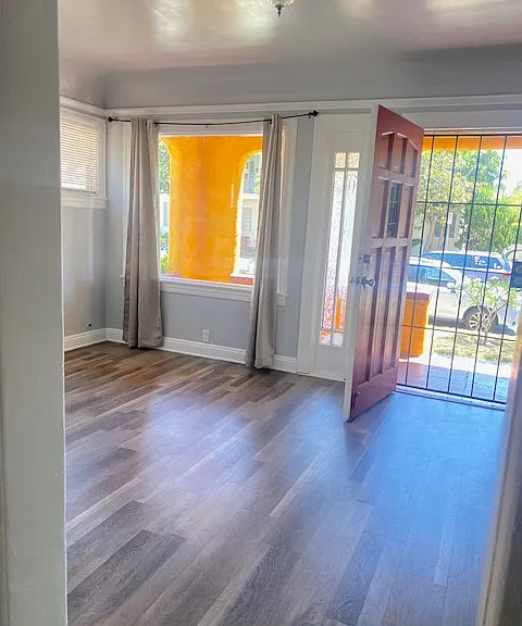 5081 Pickford St — Photo 15