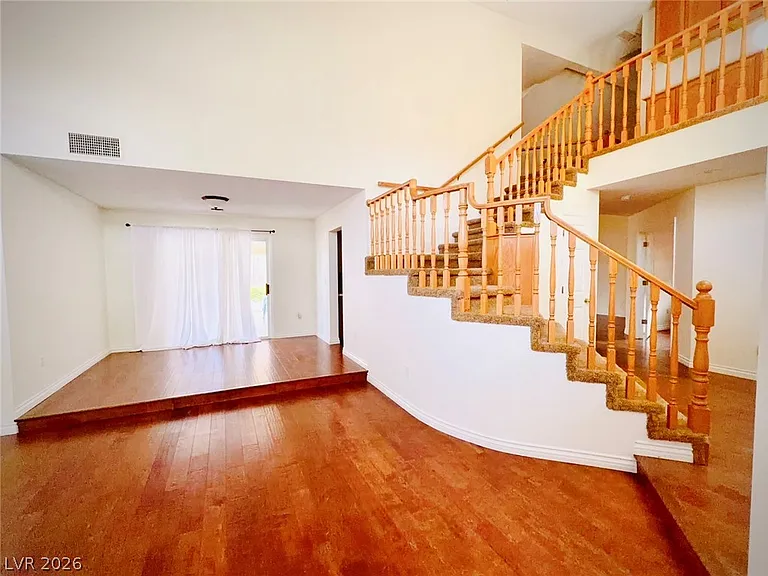 8405 Justine Ct — Photo 16