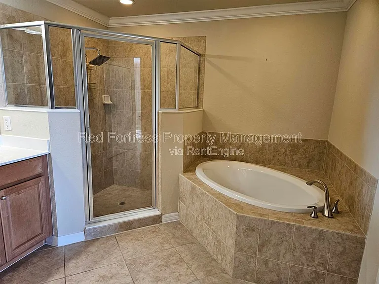 17451 Old Harmony Dr #102 — Photo 5