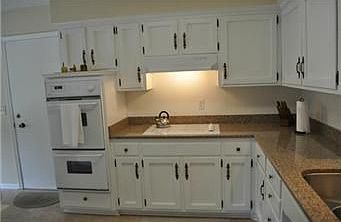 3rd image of 10515 Walnut Dr