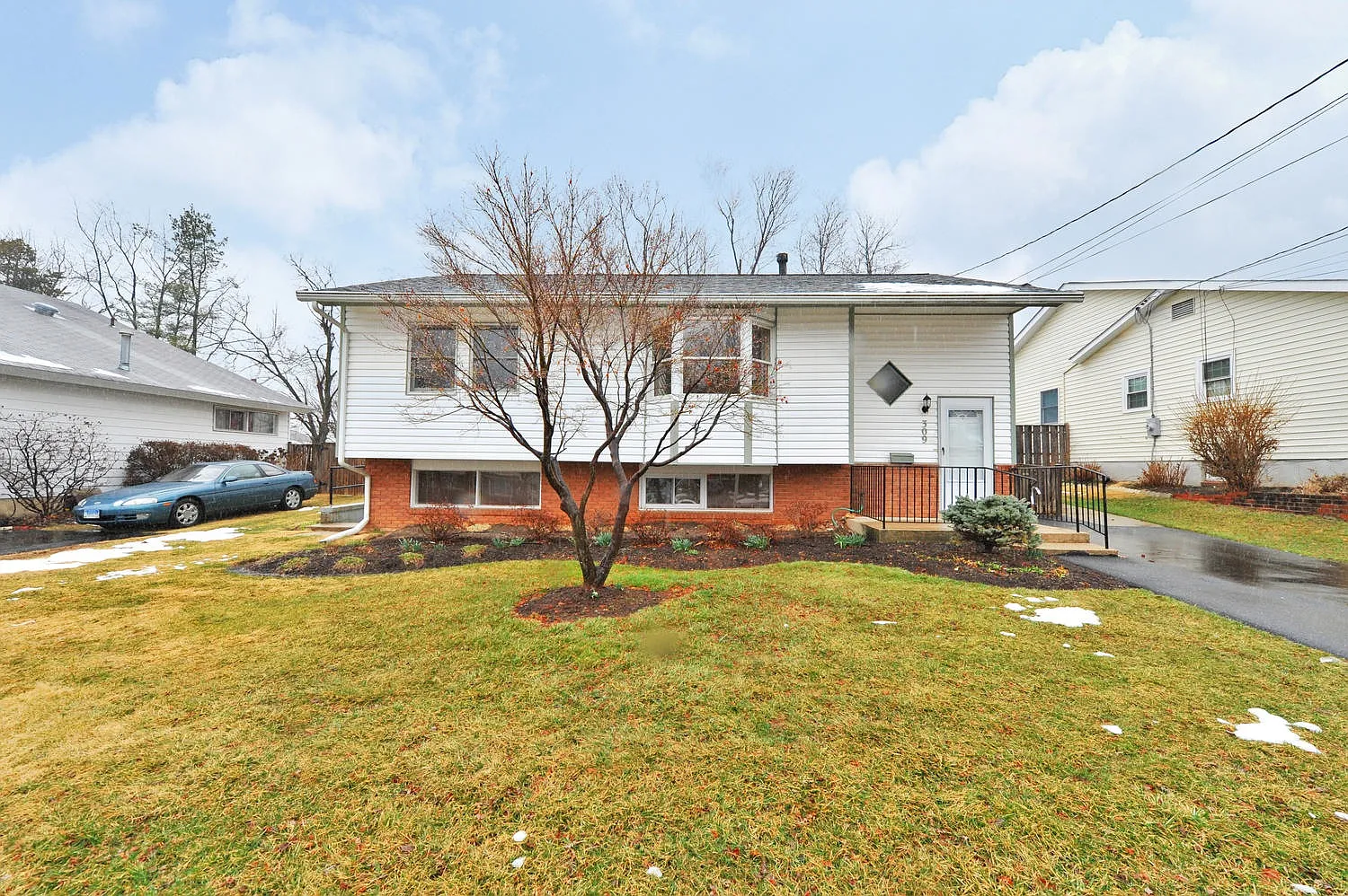 309 W Edmonston Dr photo 1