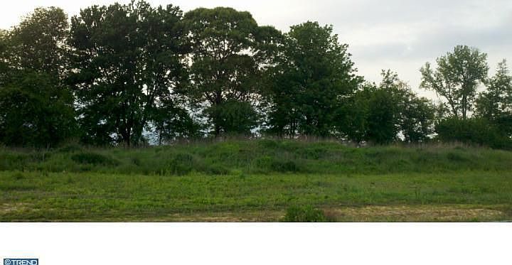 1st image of 405 Josephine Ln