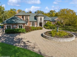 2410 W Course Dr, Riverwoods, IL 60015