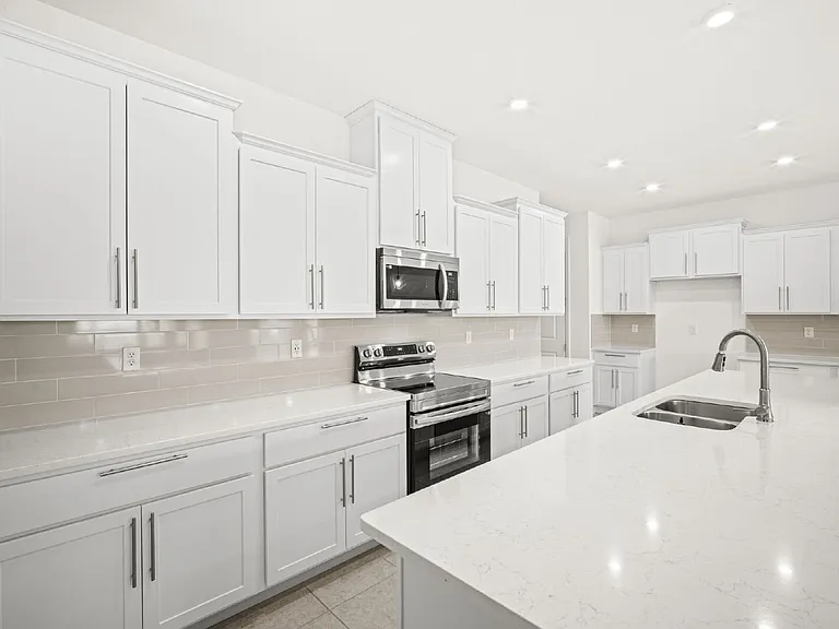 6185 Moonrise Dr — Photo 14
