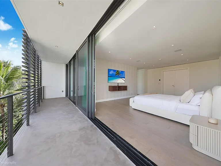 420 N Hibiscus Dr — Photo 21