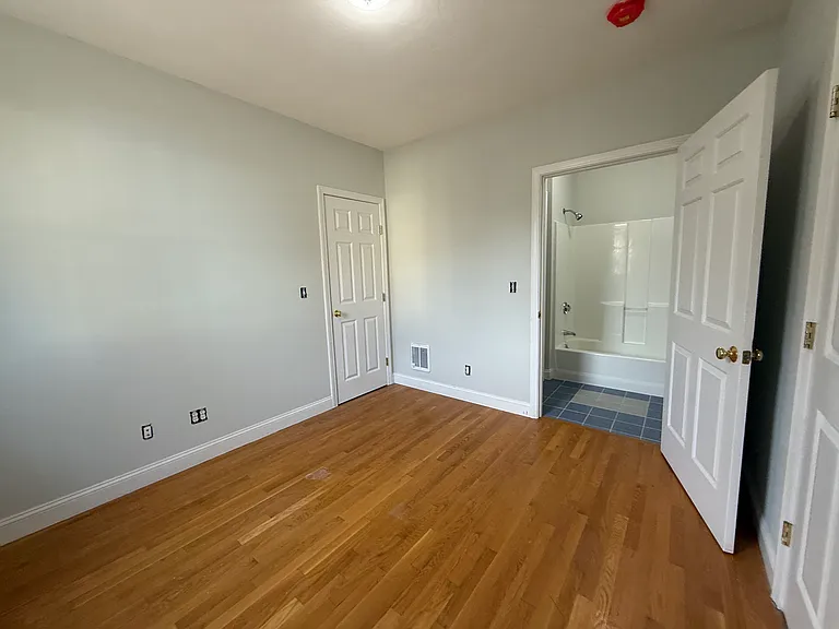 241 Lowell St #1 — Photo 6