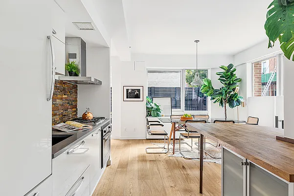 Sold by Corcoran | media 3