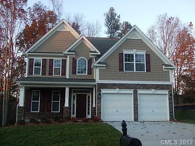 1st image of 924 Autumn Glen Ct #32