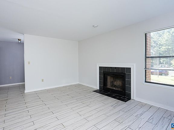 3rd image of 356 S Pantops Dr