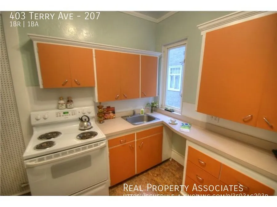 Building Photo - 403 Terry Ave #207