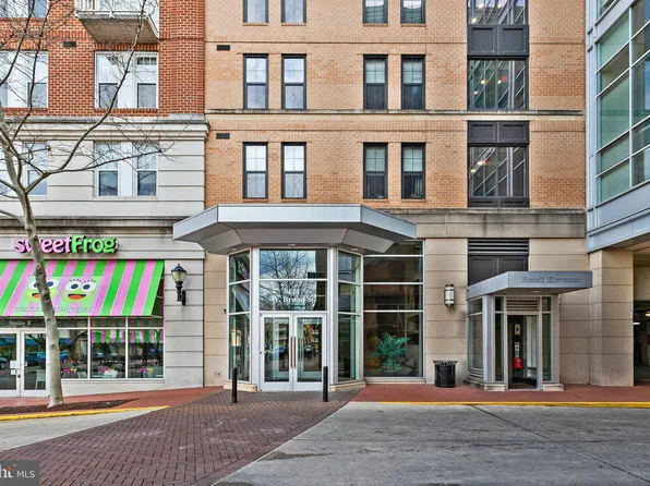 444 W Broad St Unit 326, Falls Church, VA 22046
