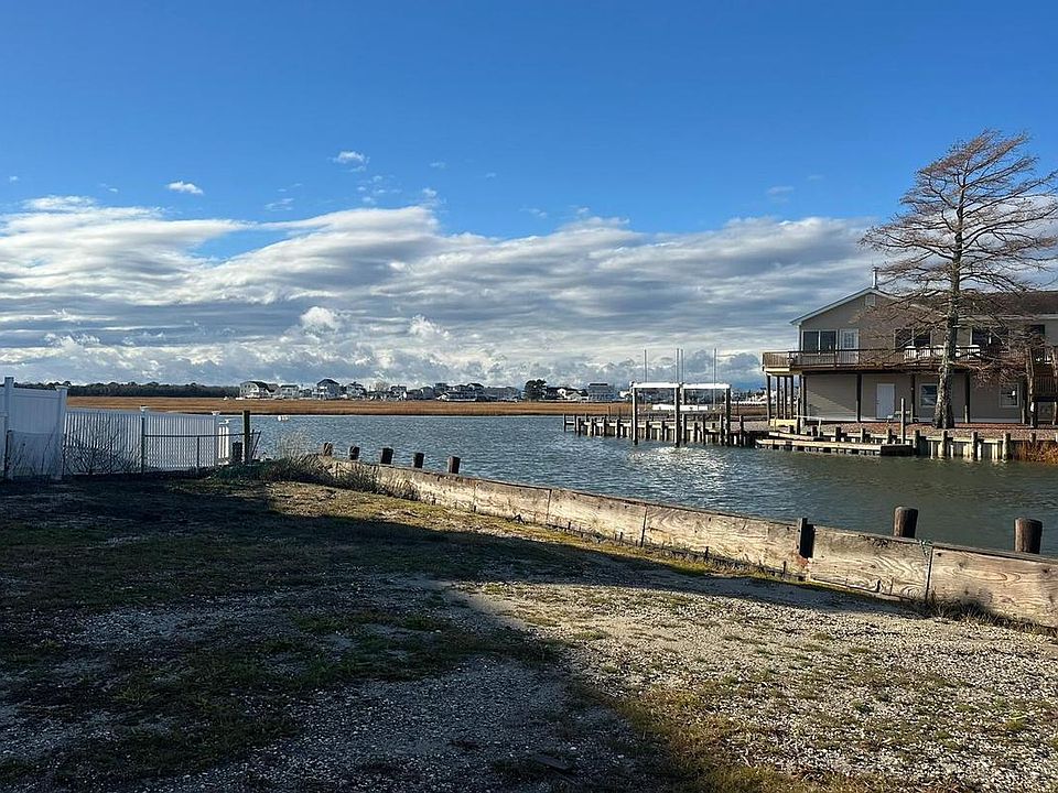 1st image of 154 S Longboat Dr