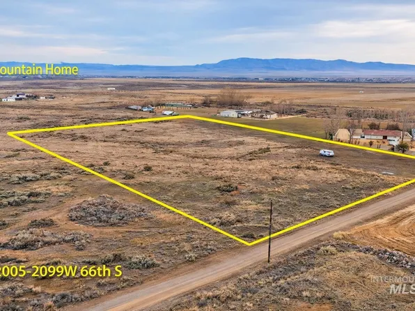 SW Raber Dr, Mountain Home, ID 83647