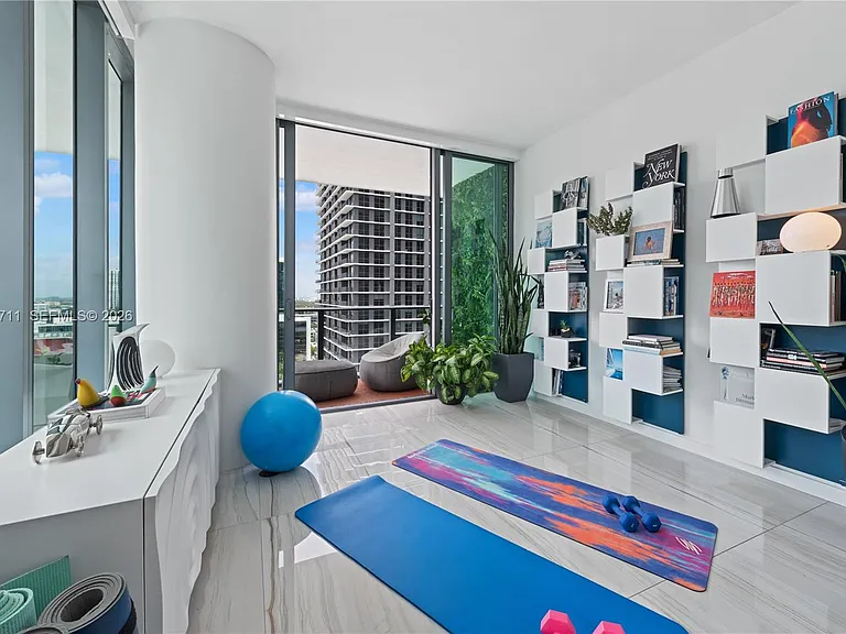 480 NE 31st St #1801 — Photo 14