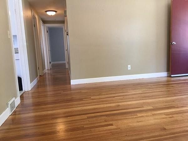 1st image of 107 Dysart St #0