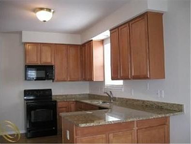 2nd image of 41876 Yeats Dr #1