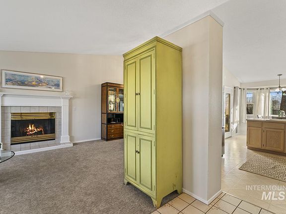 5th image of 5474 N Willowlawn Way
