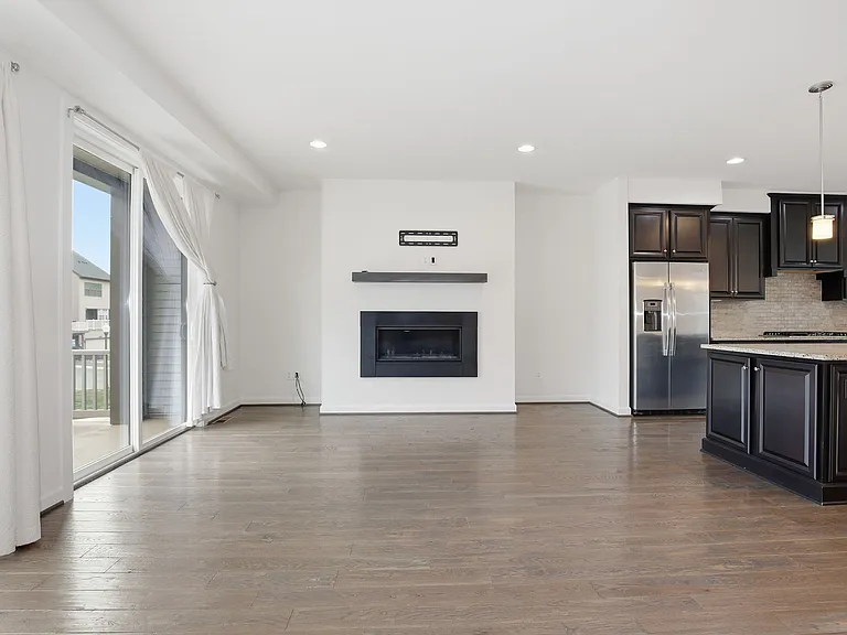 22527 Foundation Dr — Photo 10
