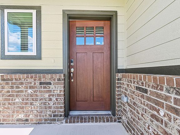 3rd image of 15447 Dapple Bluff Ln