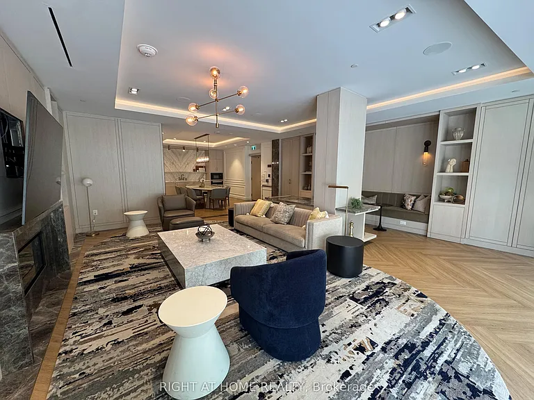 3 Strathgowan Ave #310 — Photo 20