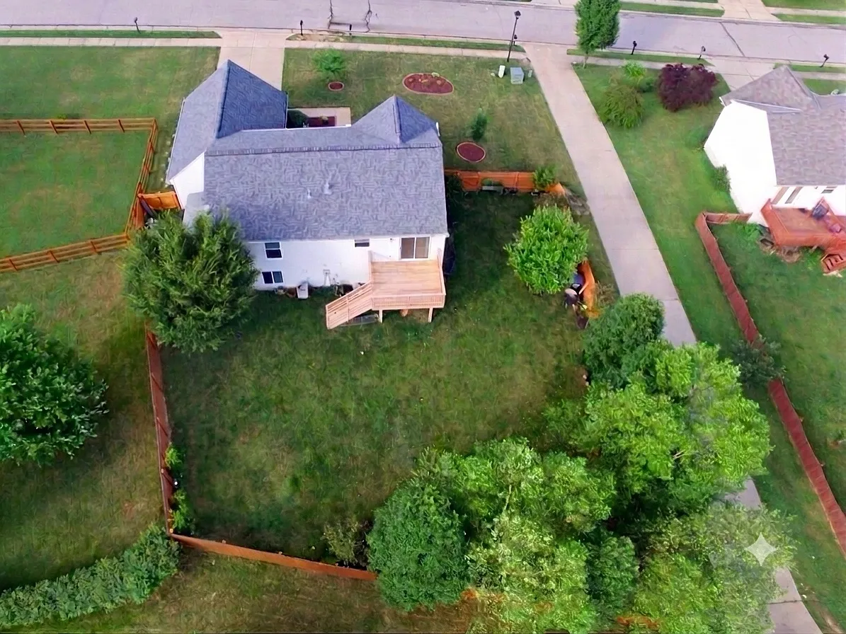 2715 Shamu Dr — Photo 3
