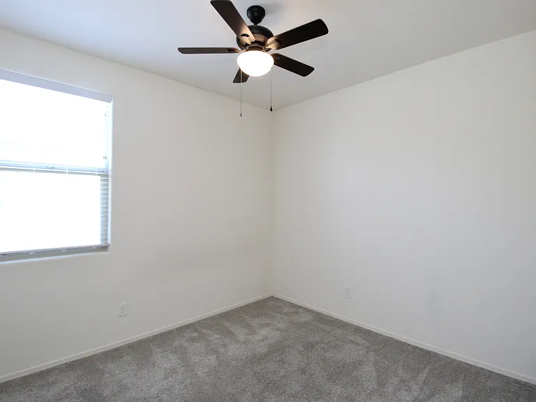 17864 W Paraiso Dr — Photo 18