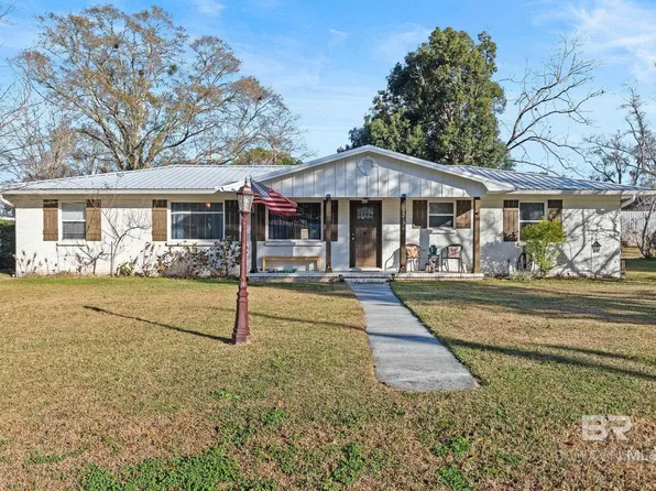 22170 Fairway Dr, Robertsdale, AL 36567