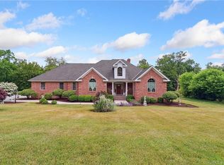 50 Fairmount Dr, Danbury, CT 06811