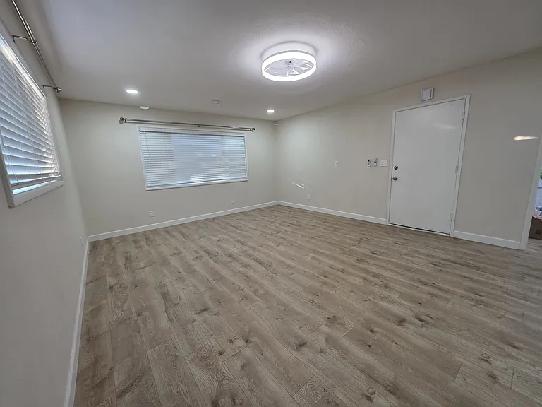 24542 San Marcos Dr — Photo 3