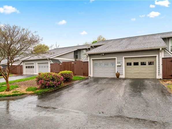 4974 Meadow Ln, Marietta, GA 30068