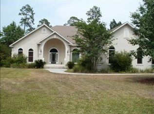 352 Oak Grove Island Dr, Brunswick, GA 31523