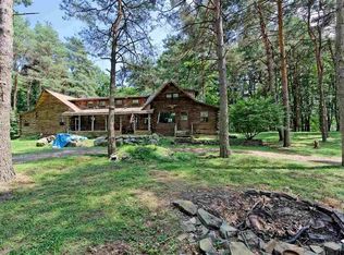 16 Apple Rd, West Sand Lake, NY 12196