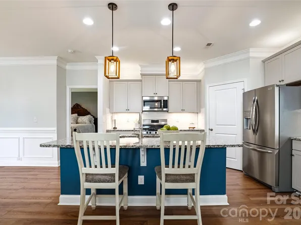 2274 Seagull Dr, Denver, NC 28037