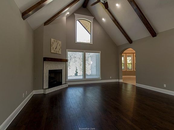4th image of 18435 Indian Lakes Dr