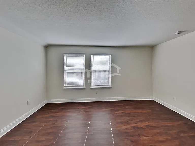 27478 Saint Andrews Ave — Photo 9